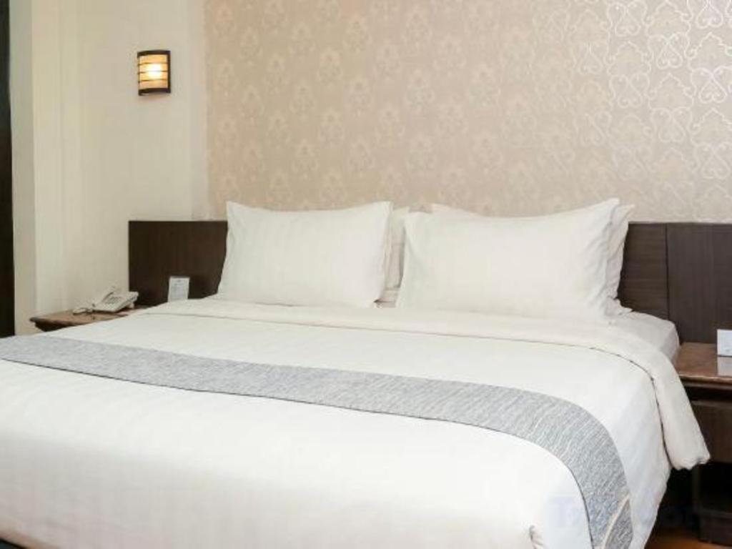Bentani Hotel & Residence Cirebon Luaran gambar