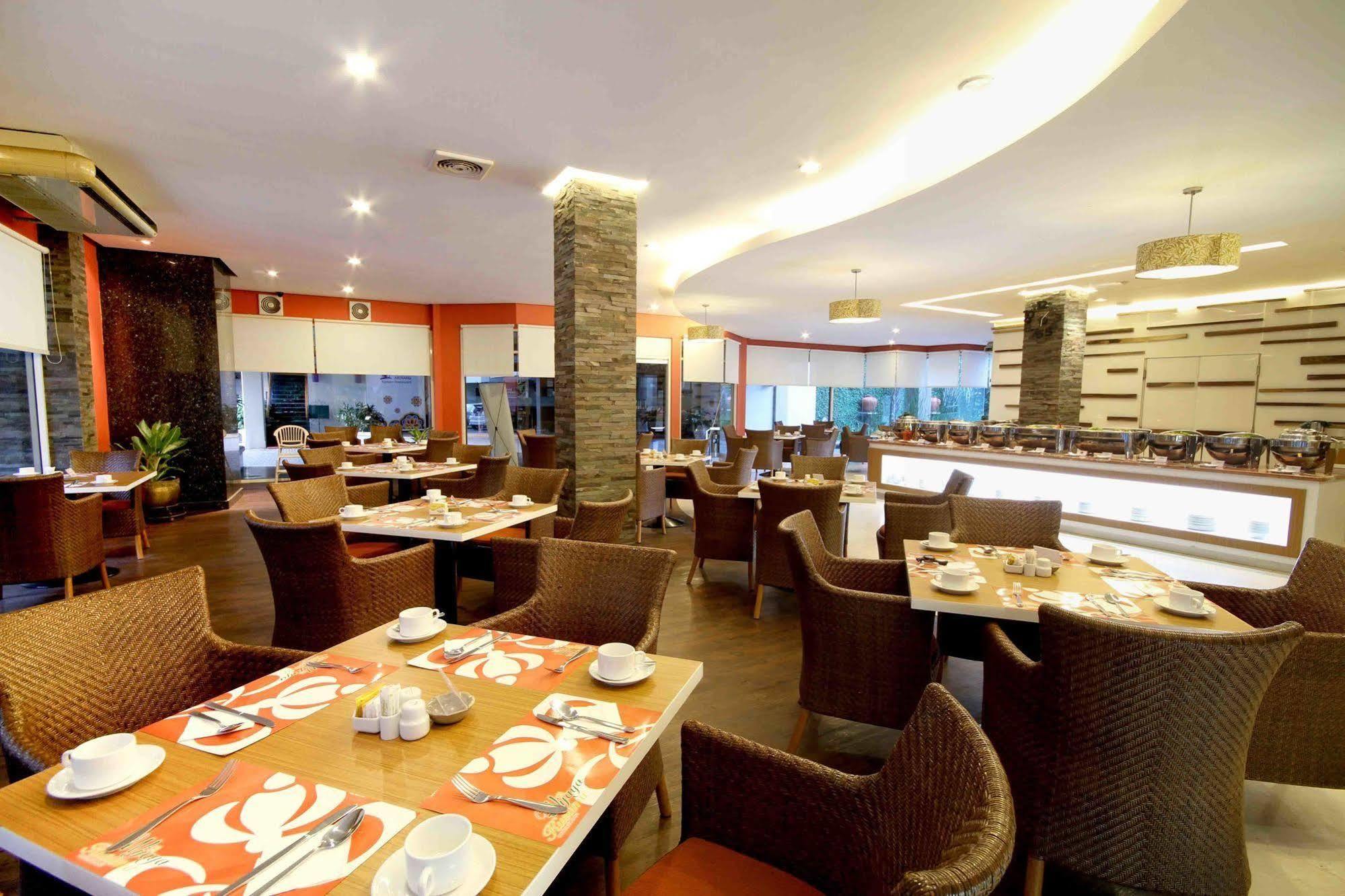 Bentani Hotel & Residence Cirebon Luaran gambar